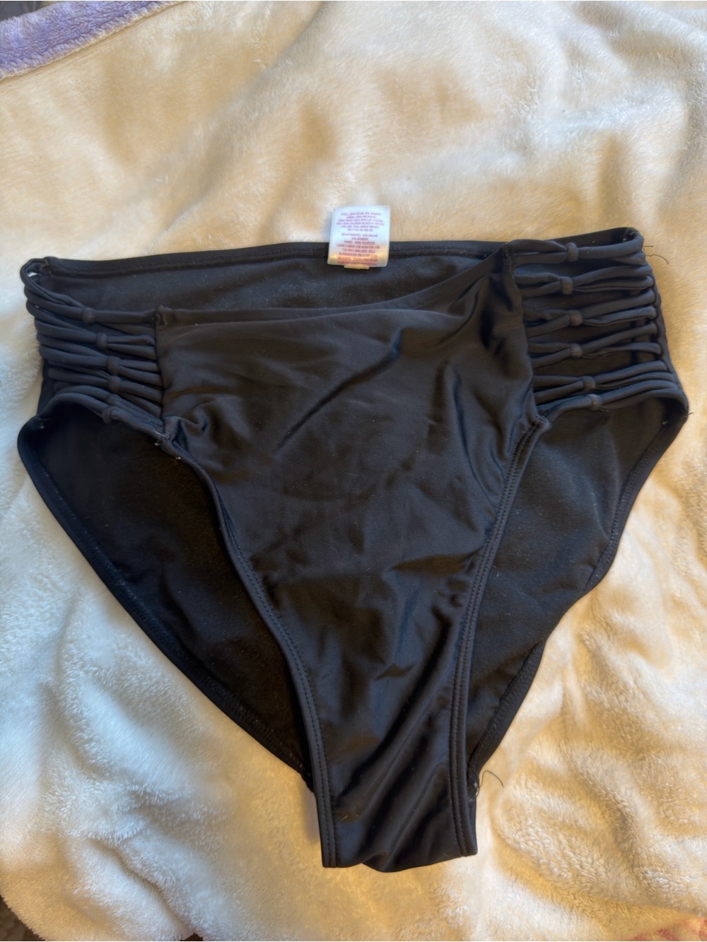 Bikini bundle - Picture 16 of 16